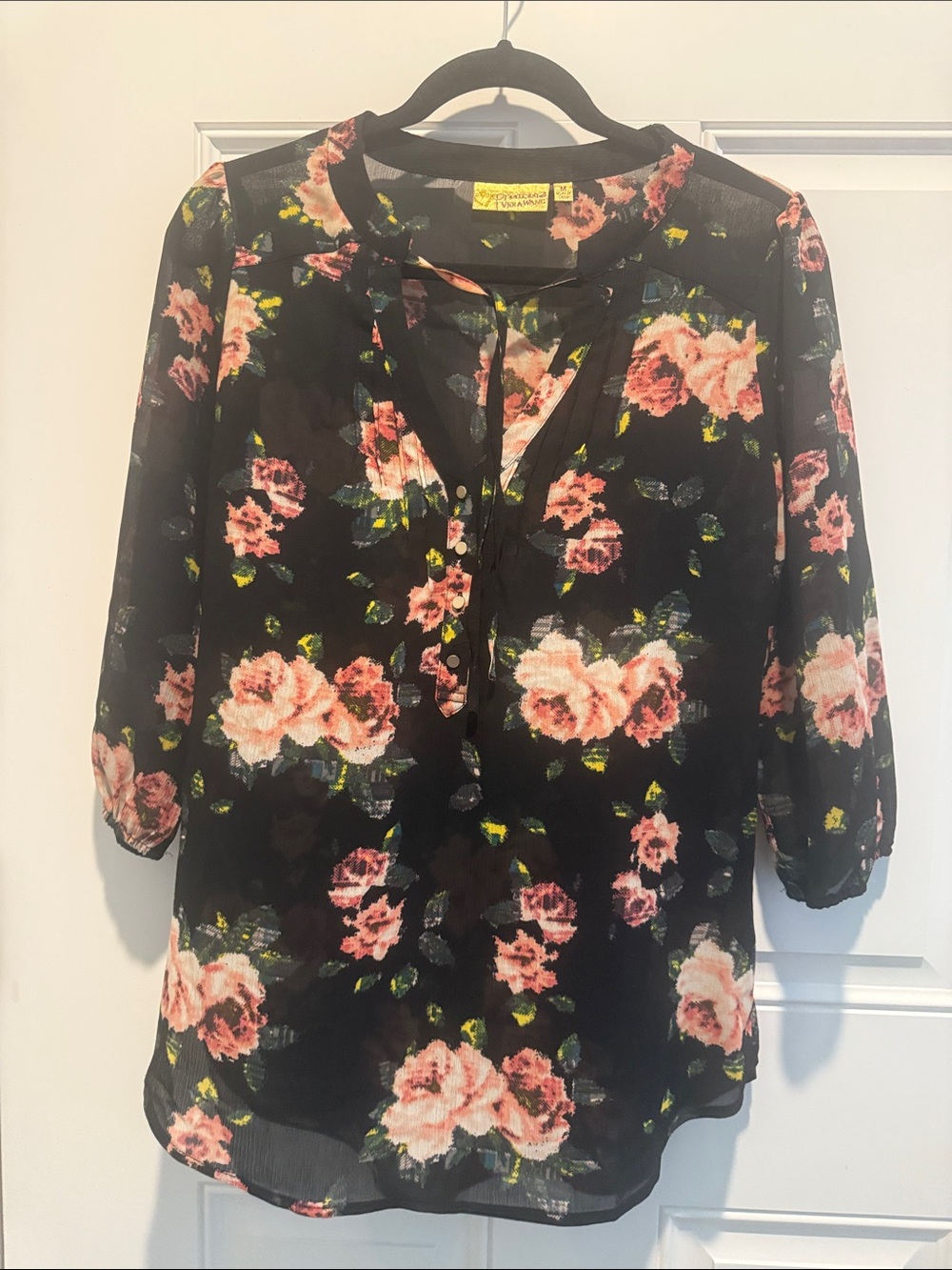 PRINCESS VERA WANG Black Sheer Blouse with Pink Rose Print